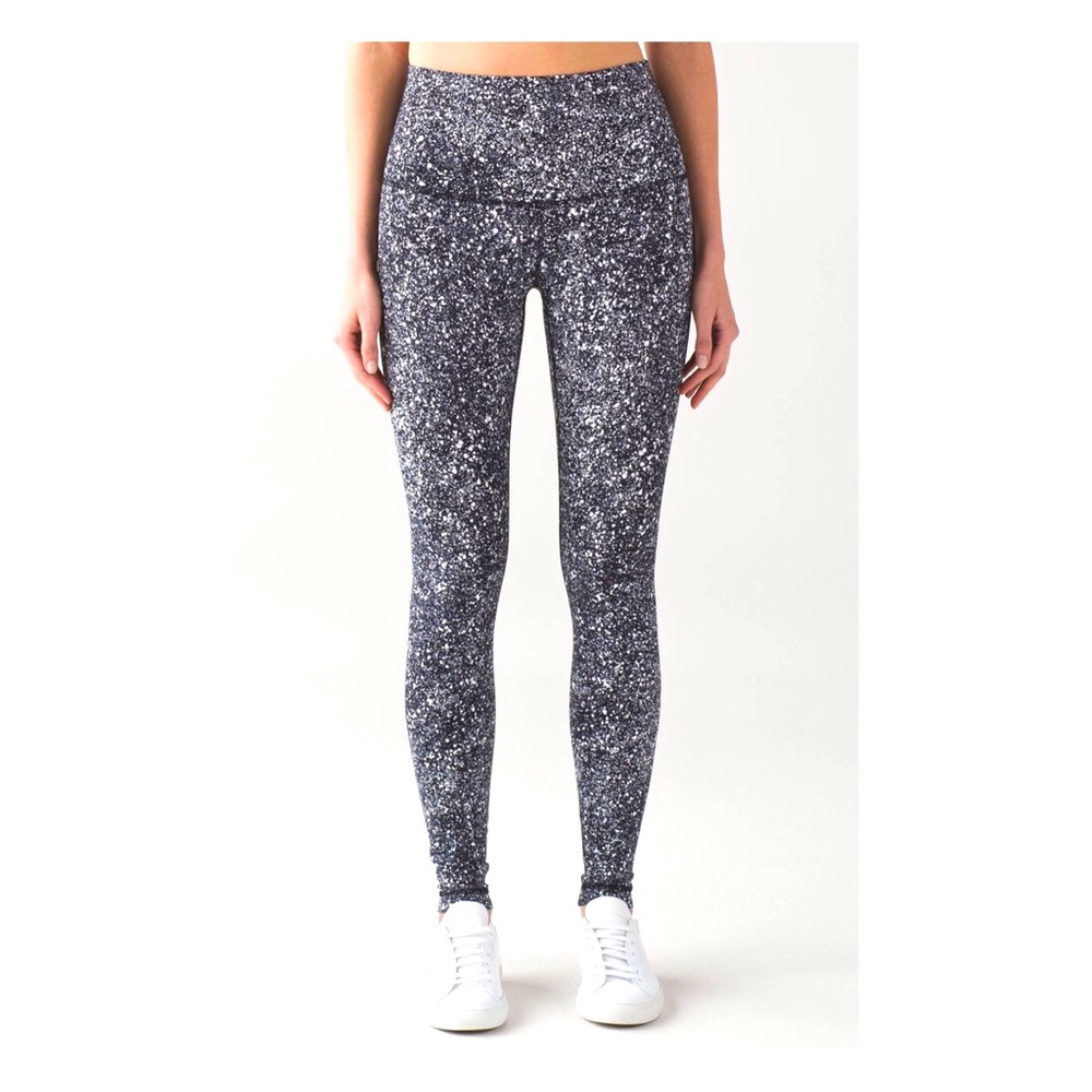Lululemon leggings • High Waisted • Black&White